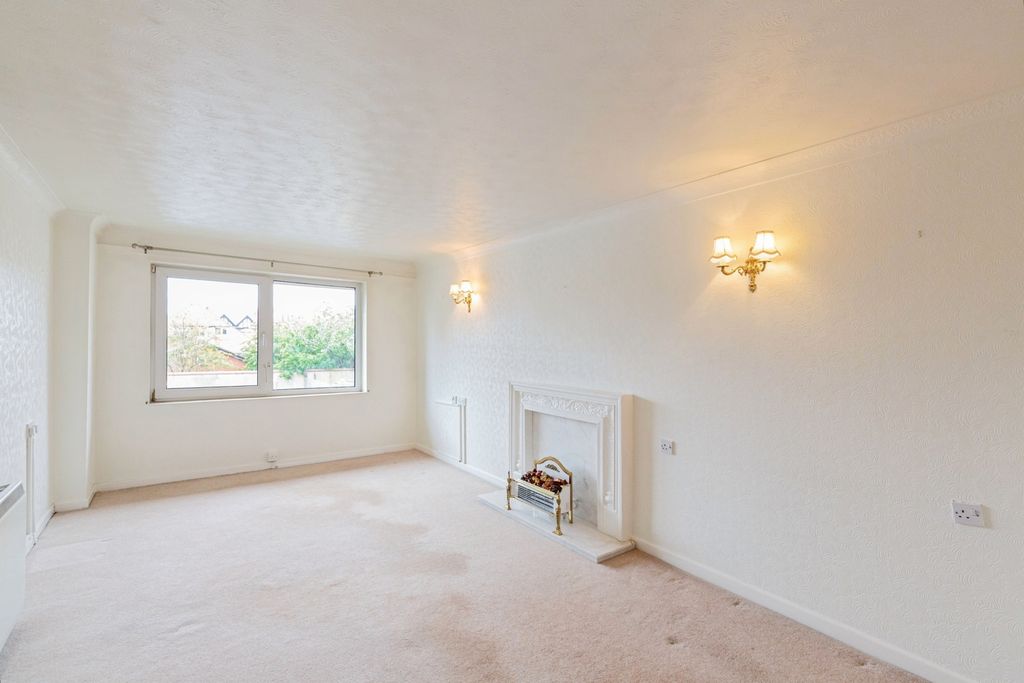 Property photo 2 of 13 Photo
