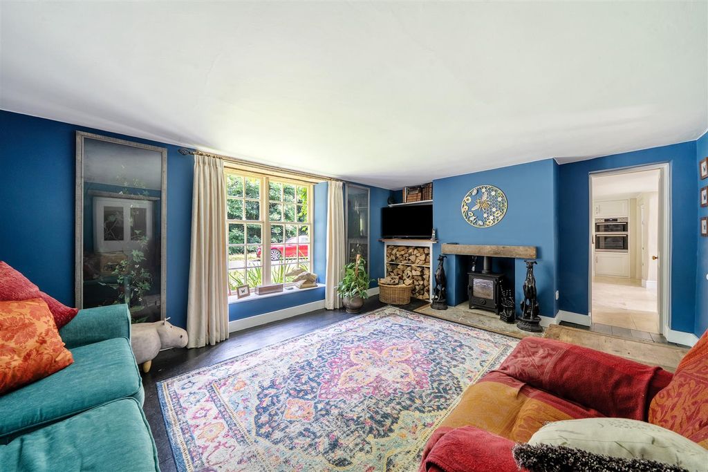 Property photo 3 of 24 Sitting Room