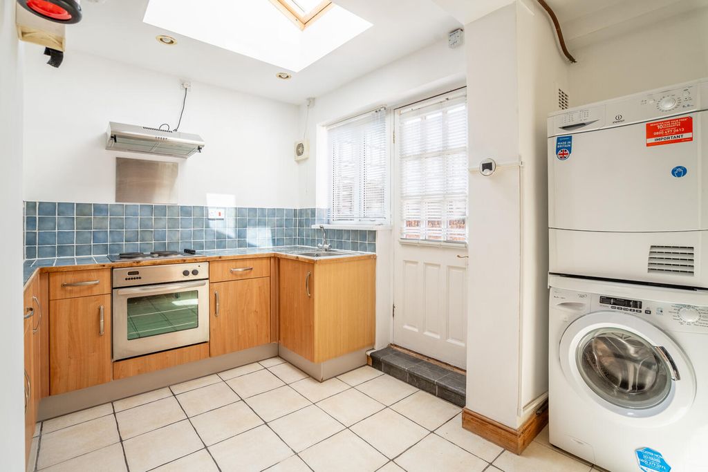 Property photo 3 of 15 Kitchen