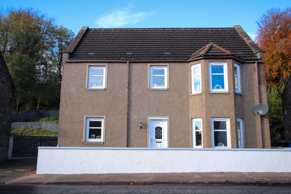 Property photo 1 of 28