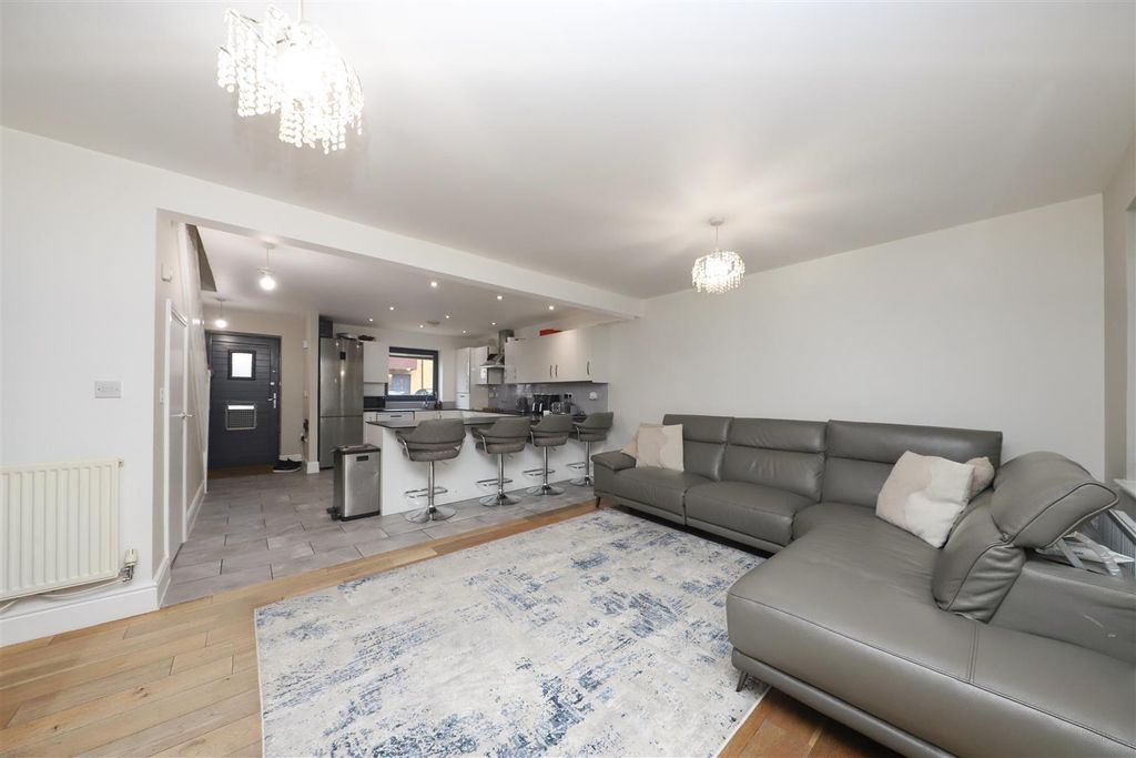 Property photo 2 of 16 Open Kitchen Area