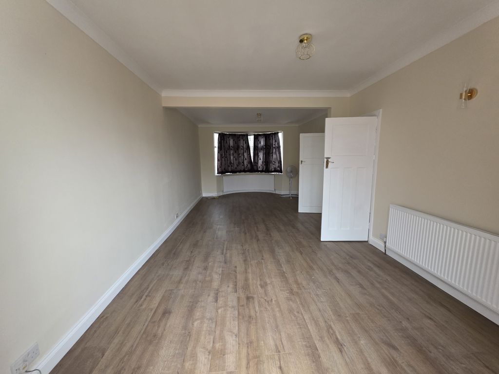 Property photo 2 of 18 Gallery