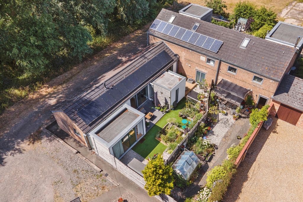 Property photo 2 of 35 Drone