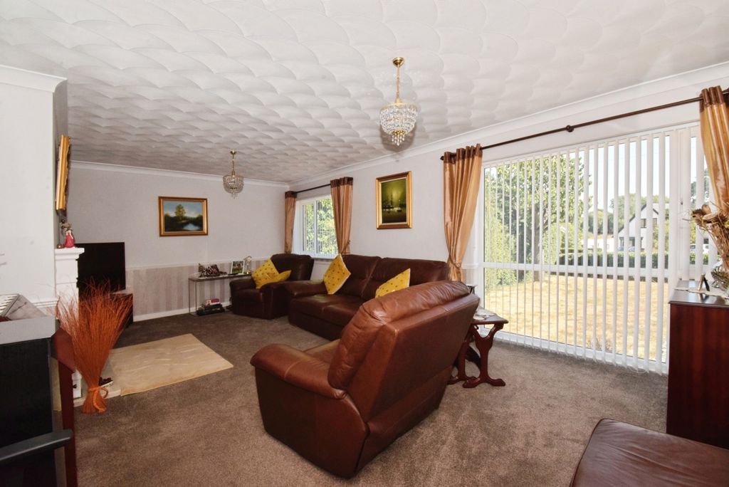 Property photo 3 of 21 Pbox-Img.Jpg