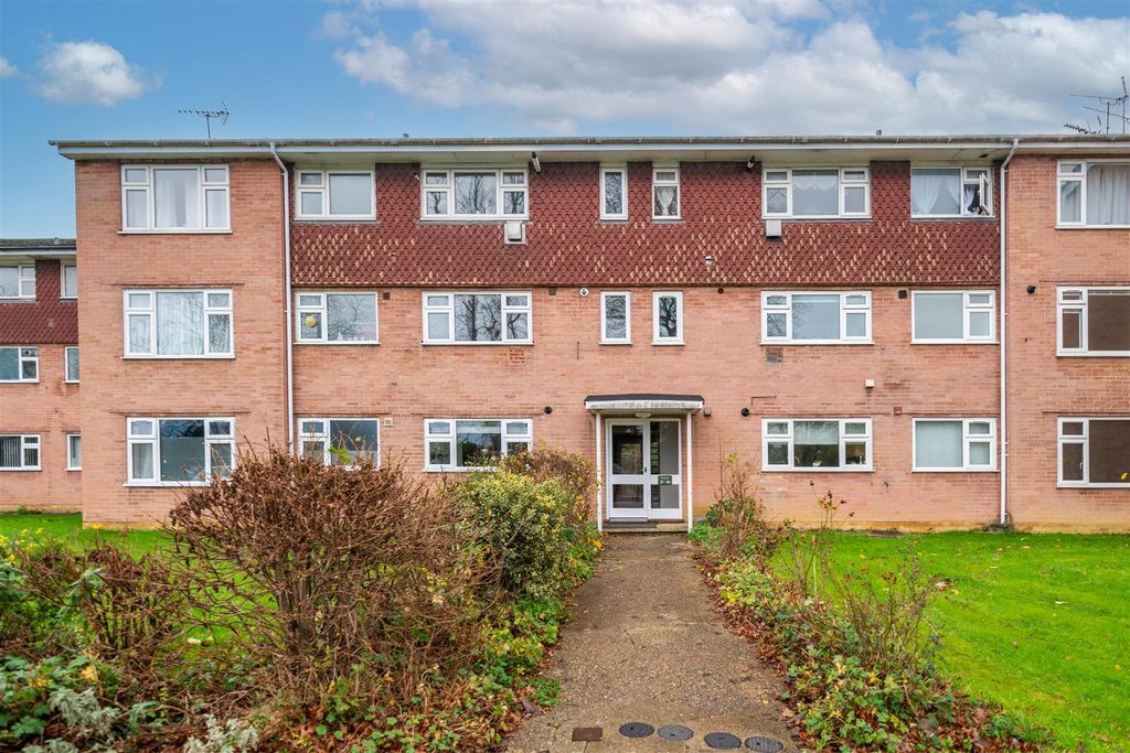 Property photo 1 of 10 25 Le May Close Externals-5 - Copy.Jpg