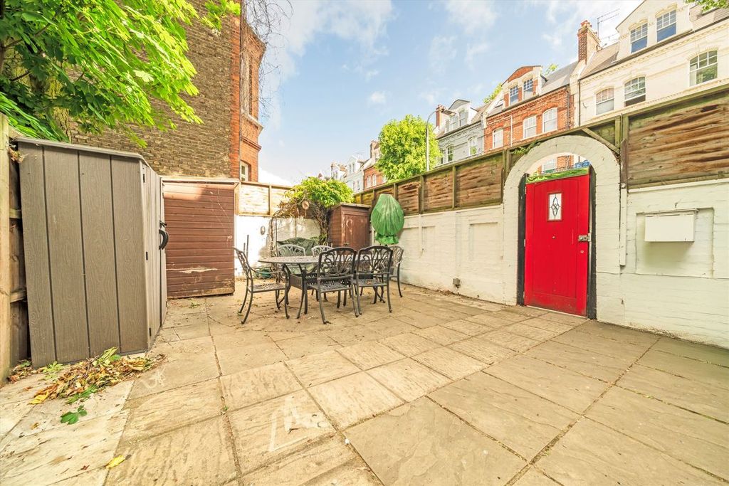 Property photo 3 of 7