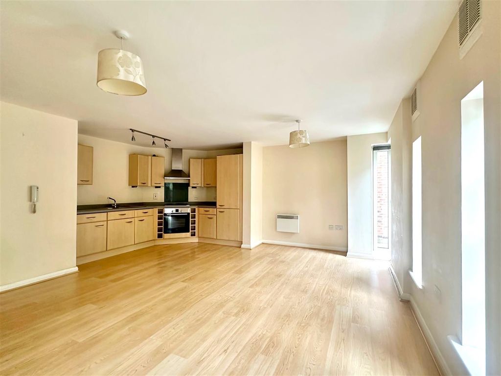 Property photo 3 of 8 4.Jpg