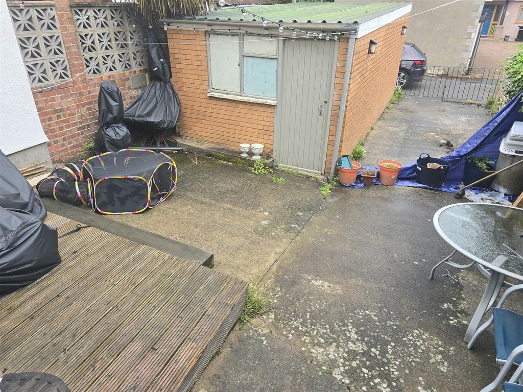 Property photo 2 of 6 Garden