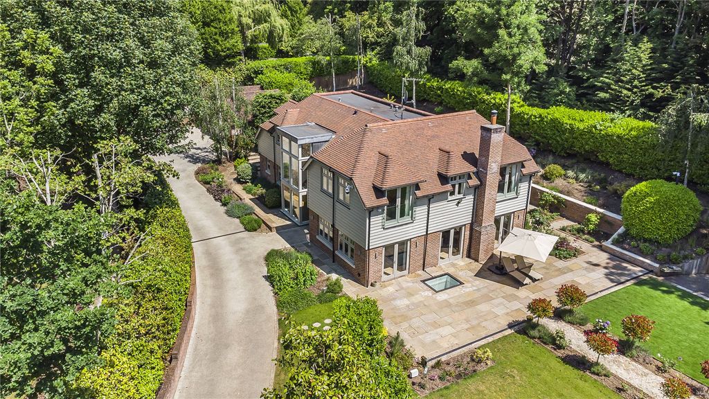 Property photo 2 of 34 Picture No. 71