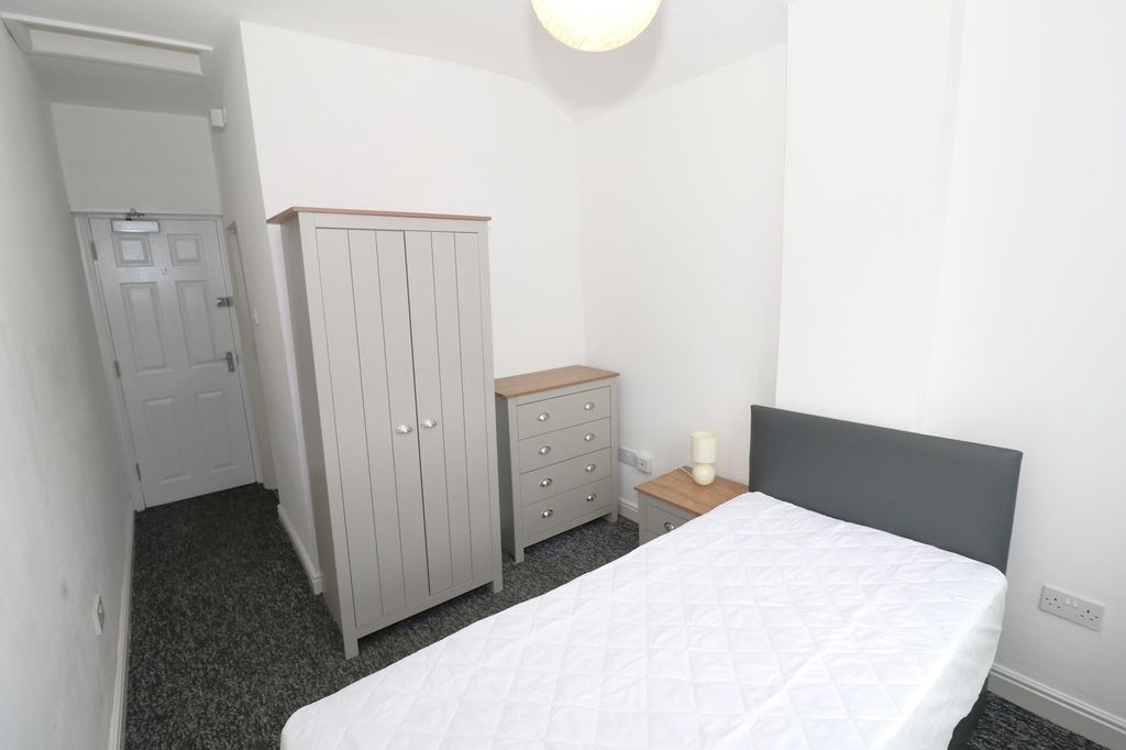 Property photo 1 of 8 Img_7004