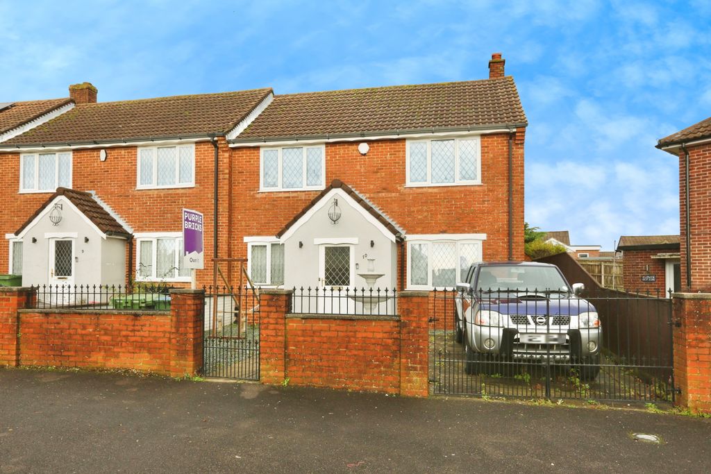 Property photo 2 of 19