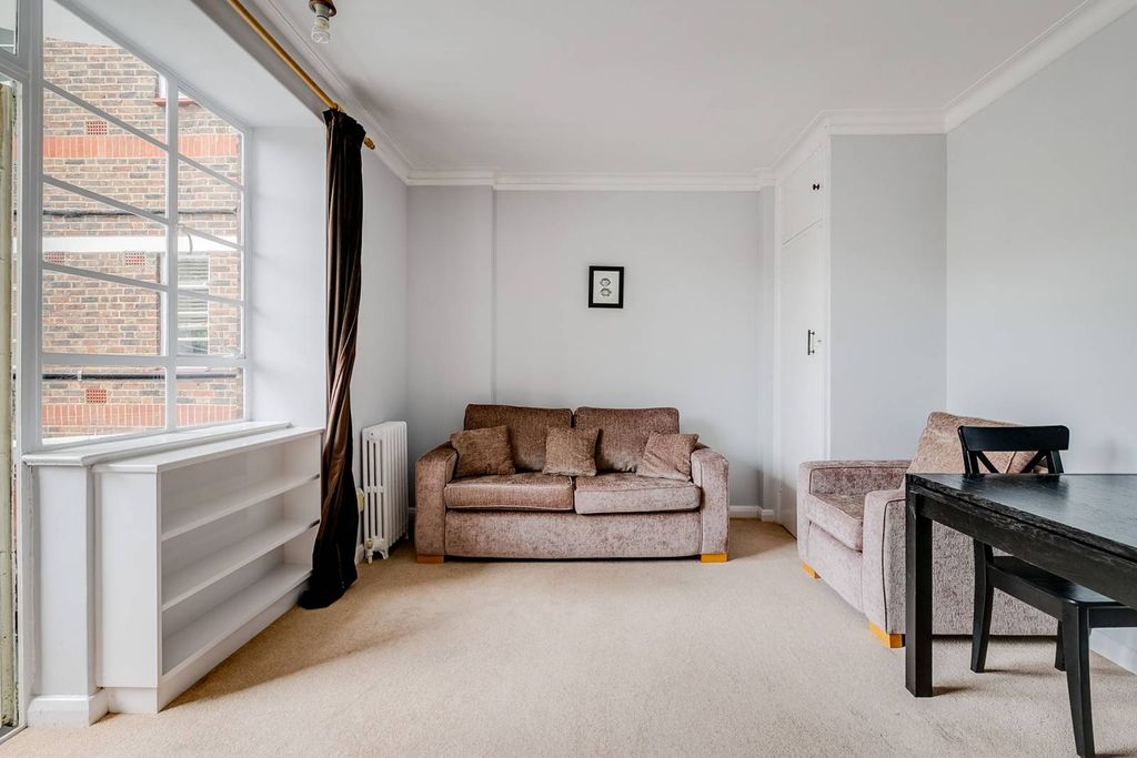 Property photo 3 of 12