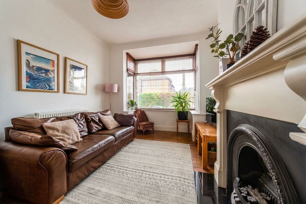 Property photo 2 of 20 Living Room