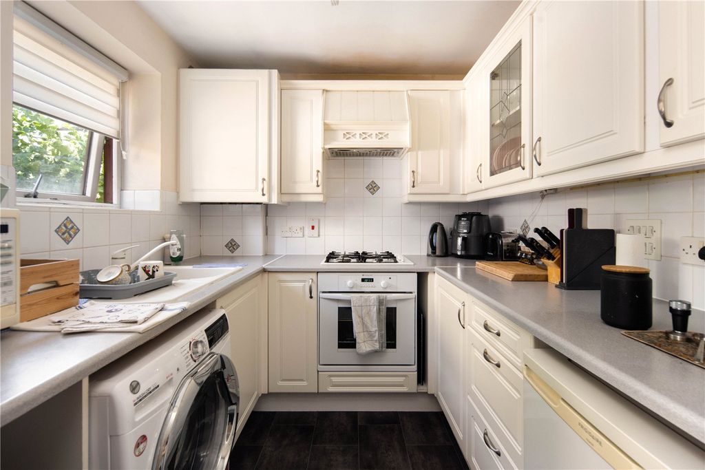 Property photo 3 of 15 Kitchen