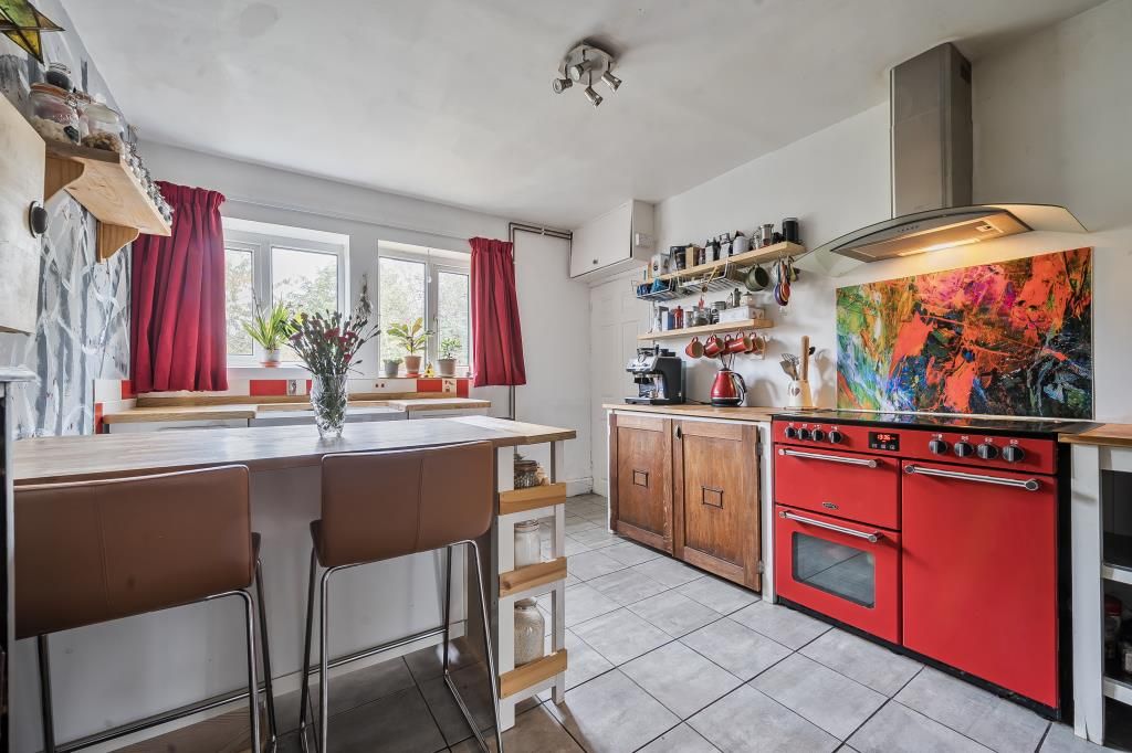 Property photo 2 of 21 Kitchen