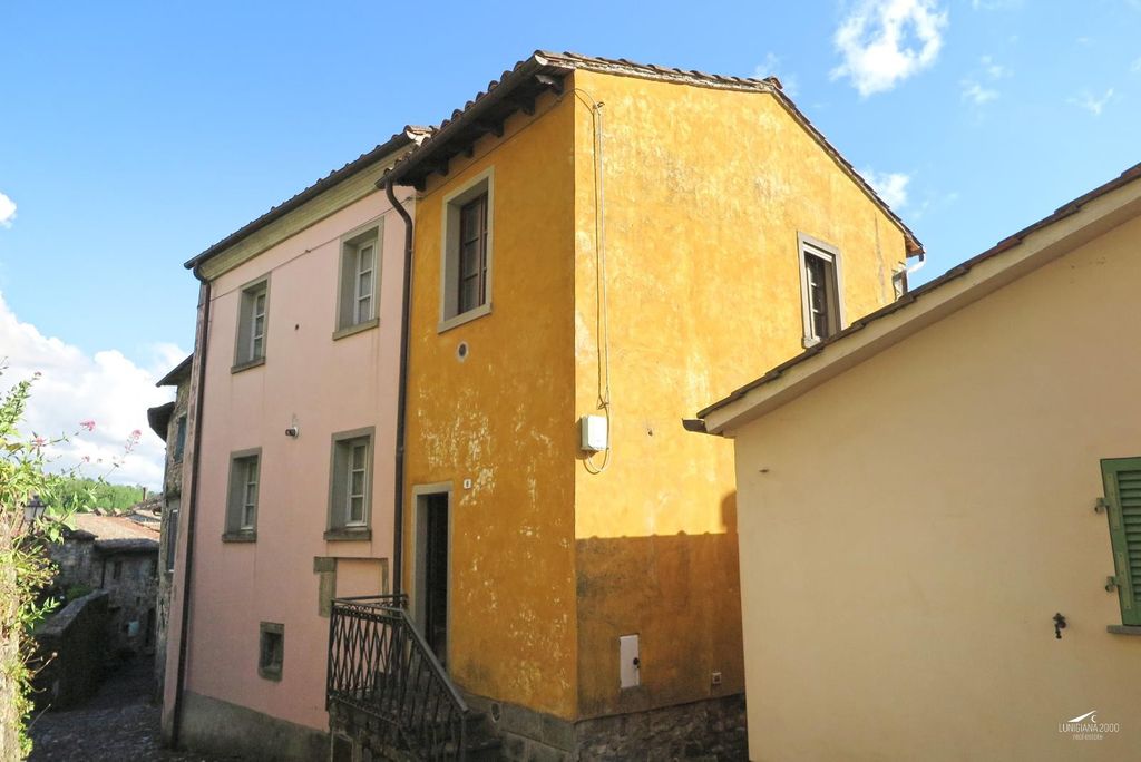 Property photo 1 of 43