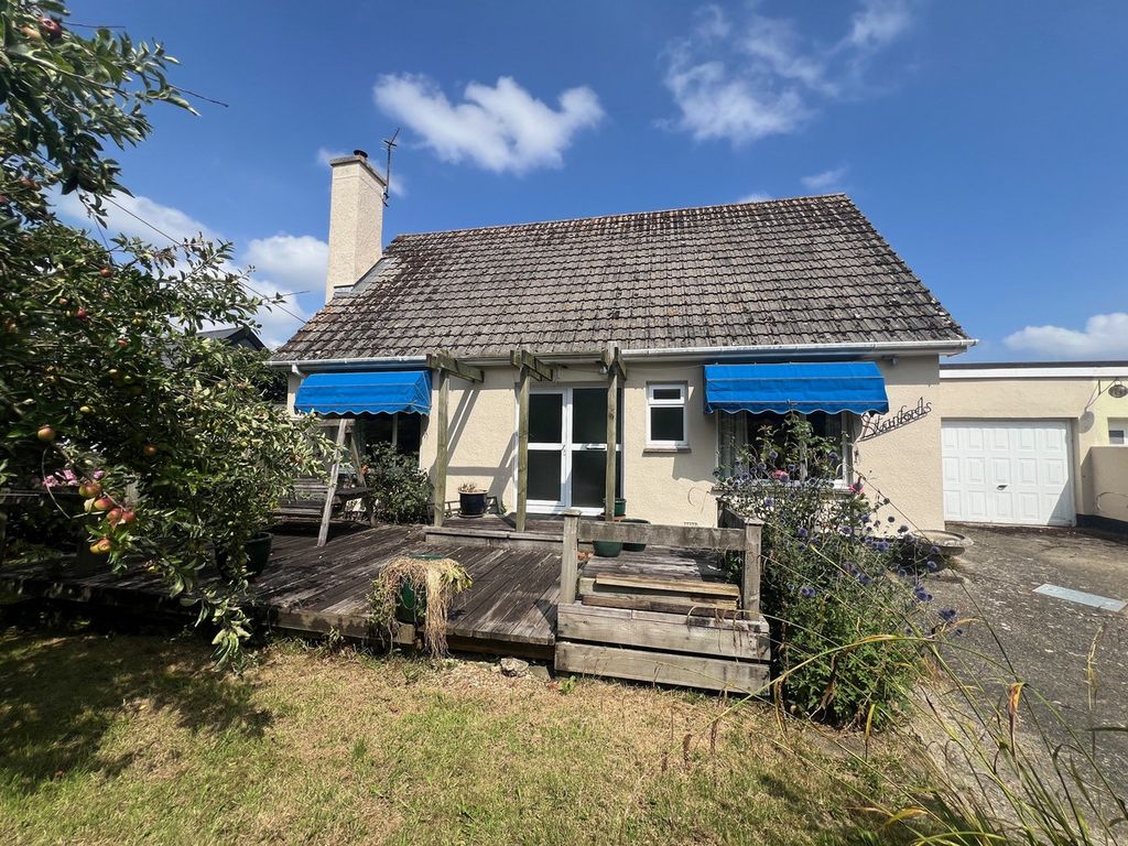 Property photo 1 of 20