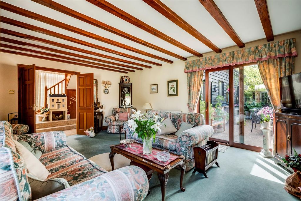 Property photo 3 of 23 Tlc_Bfc9B049-A181-401E-A3Df-6B20420E07d8_984749F.J