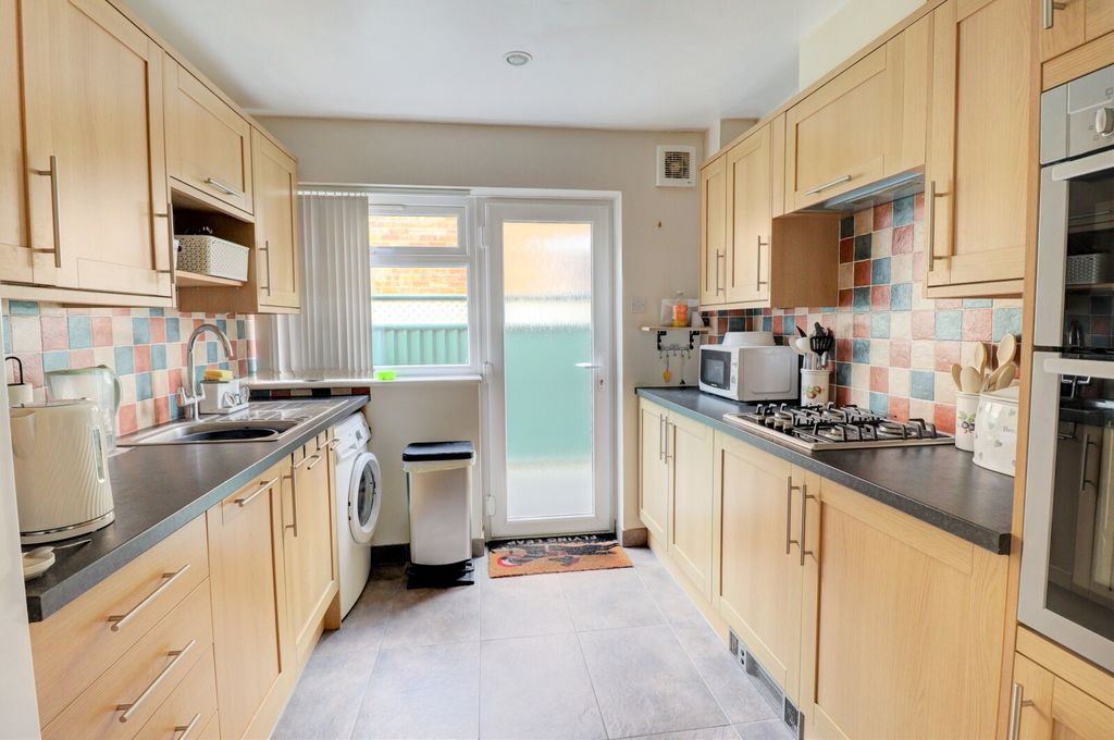 Property photo 3 of 10 Picture No. 06