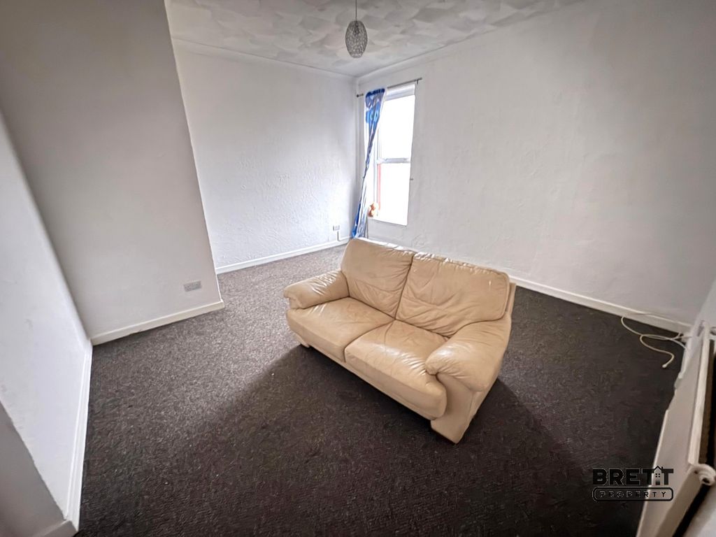 Property photo 2 of 6 Not Specified