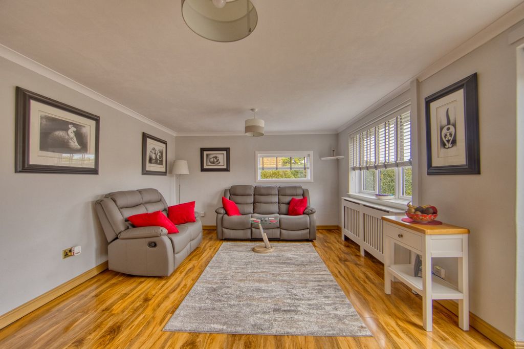 Property photo 2 of 11 Picture 2