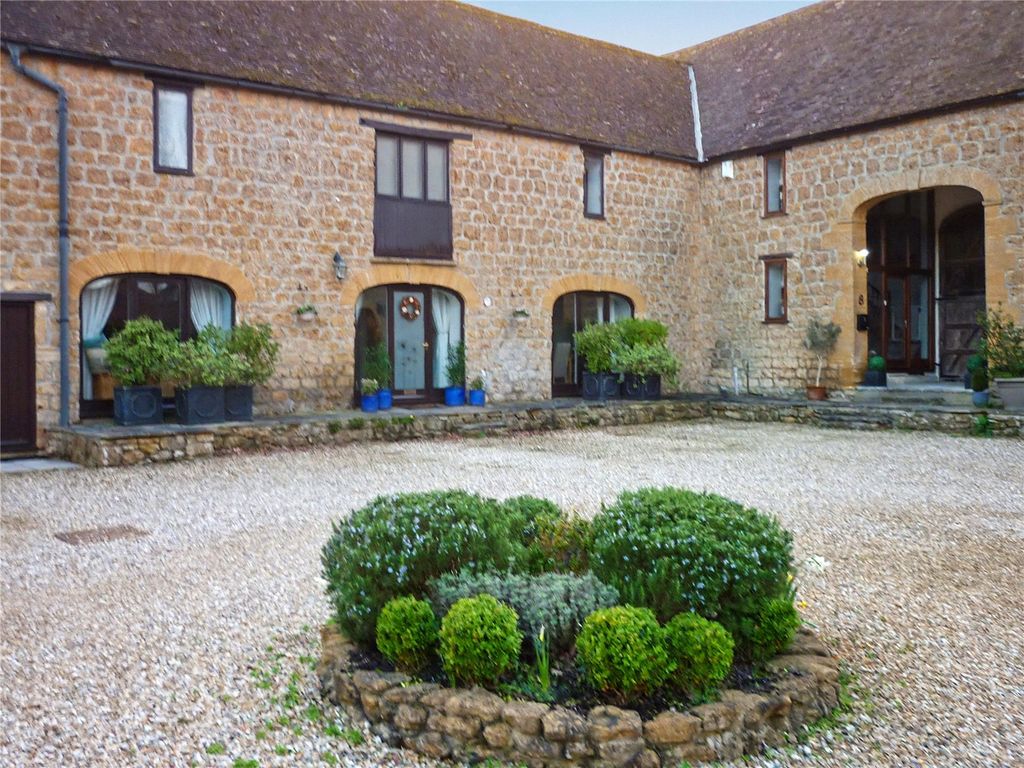Property photo 1 of 32 Picture No. 05