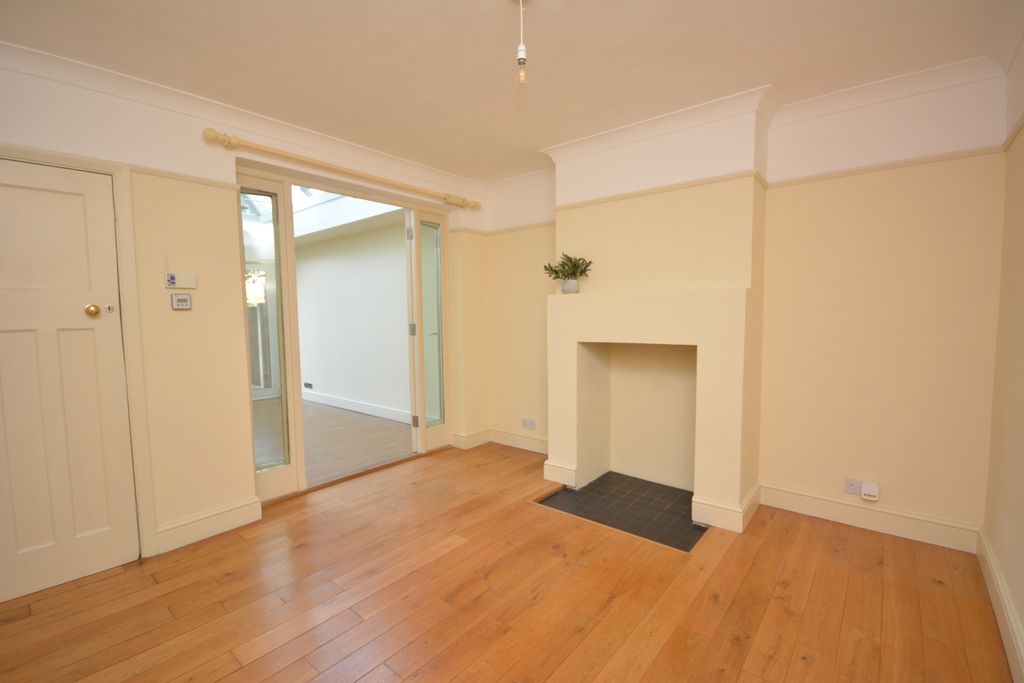 Property photo 3 of 13 Sitting Room