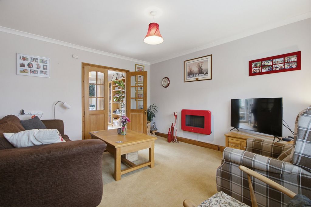 Property photo 3 of 22