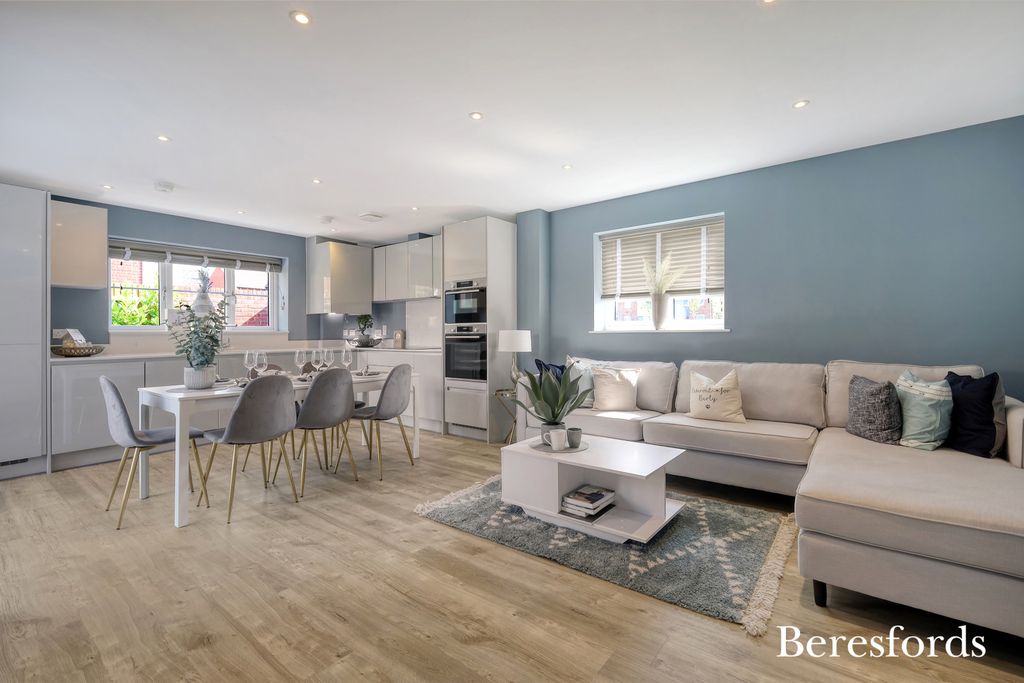 Property photo 2 of 12 Picture No. 22