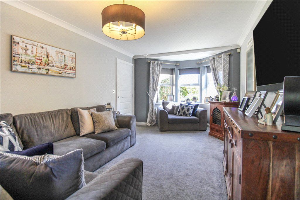 Property photo 3 of 16 Living Room