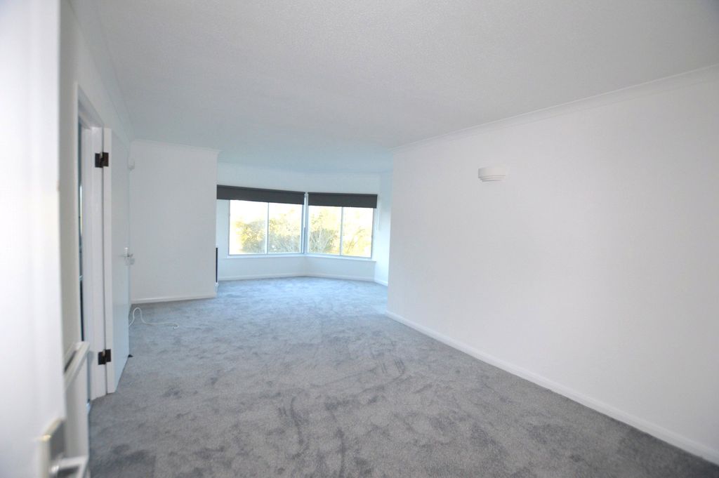 Property photo 3 of 12 3 - Picture No. 10