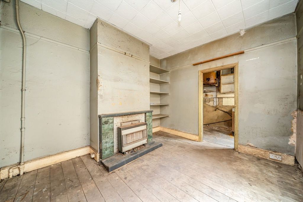 Property photo 3 of 5