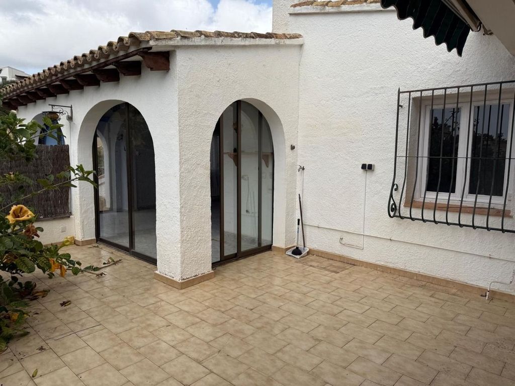 Property photo 3 of 18