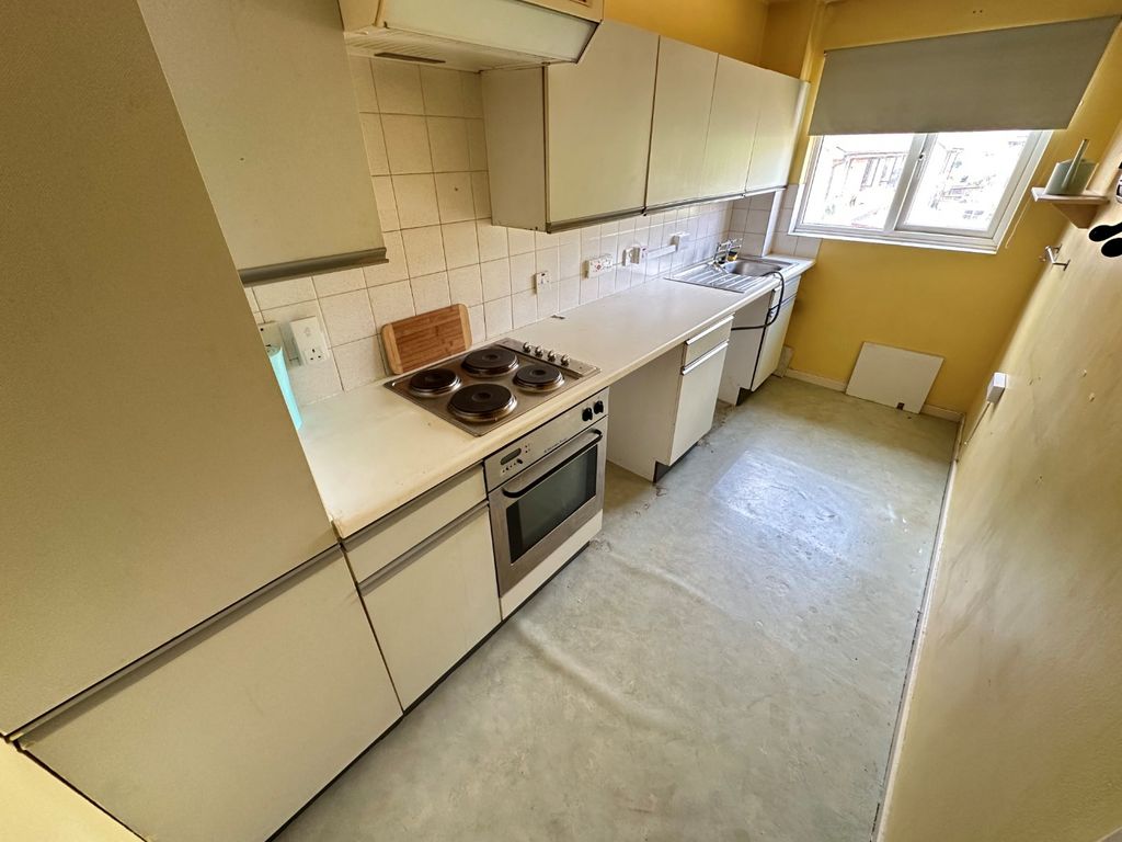 Property photo 3 of 6 4359962