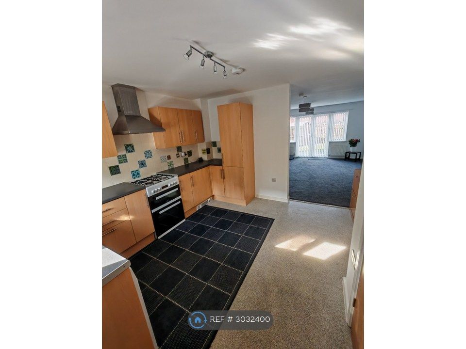 Property photo 3 of 25