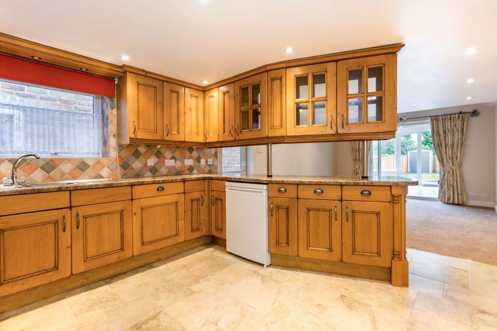 Property photo 2 of 18 2 Pear Tree Cotta...