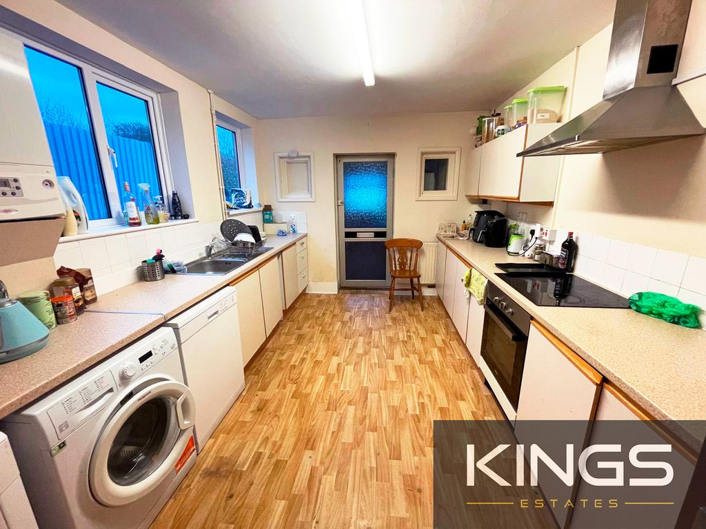 Property photo 1 of 11 24 Broadlands Rd (4) Logo