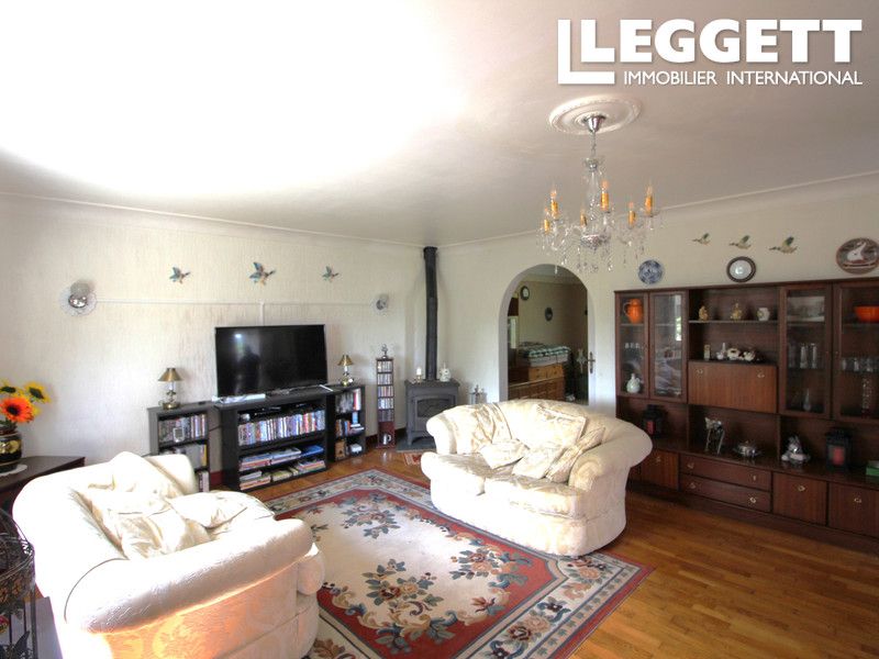 Property photo 3 of 10