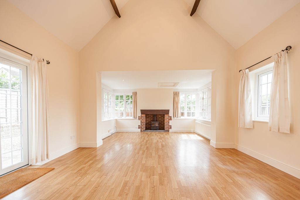 Property photo 2 of 9 107028