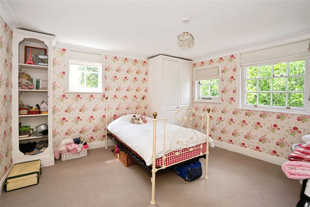 Property photo 3 of 25 Picture No. 02