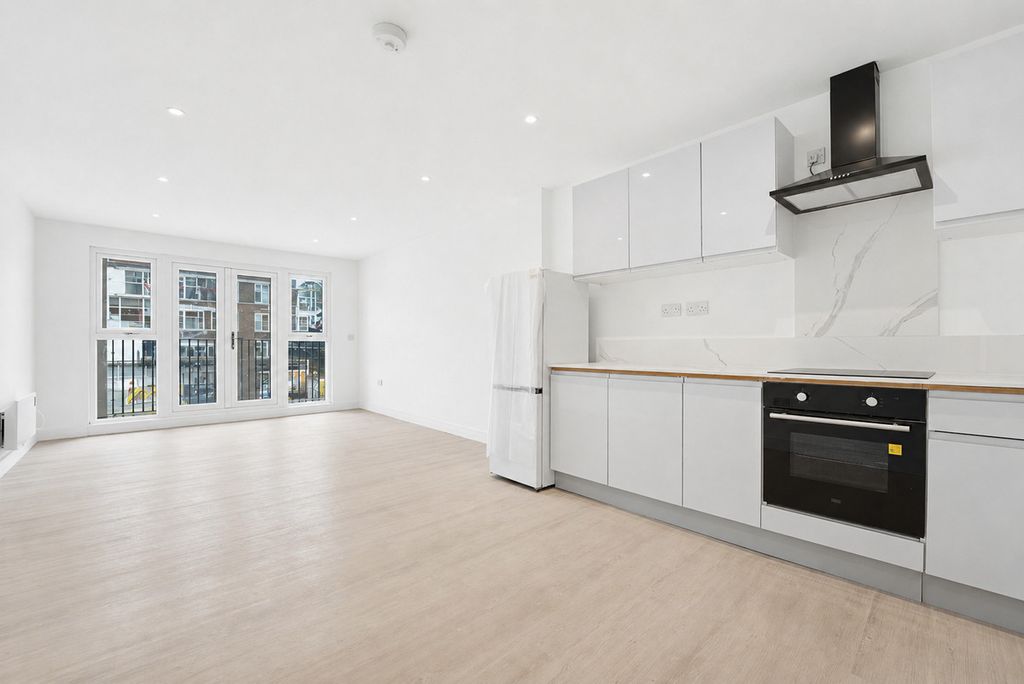 Additional image 19 of 19 bed block of flats for saleQueensway, Enfield EN3