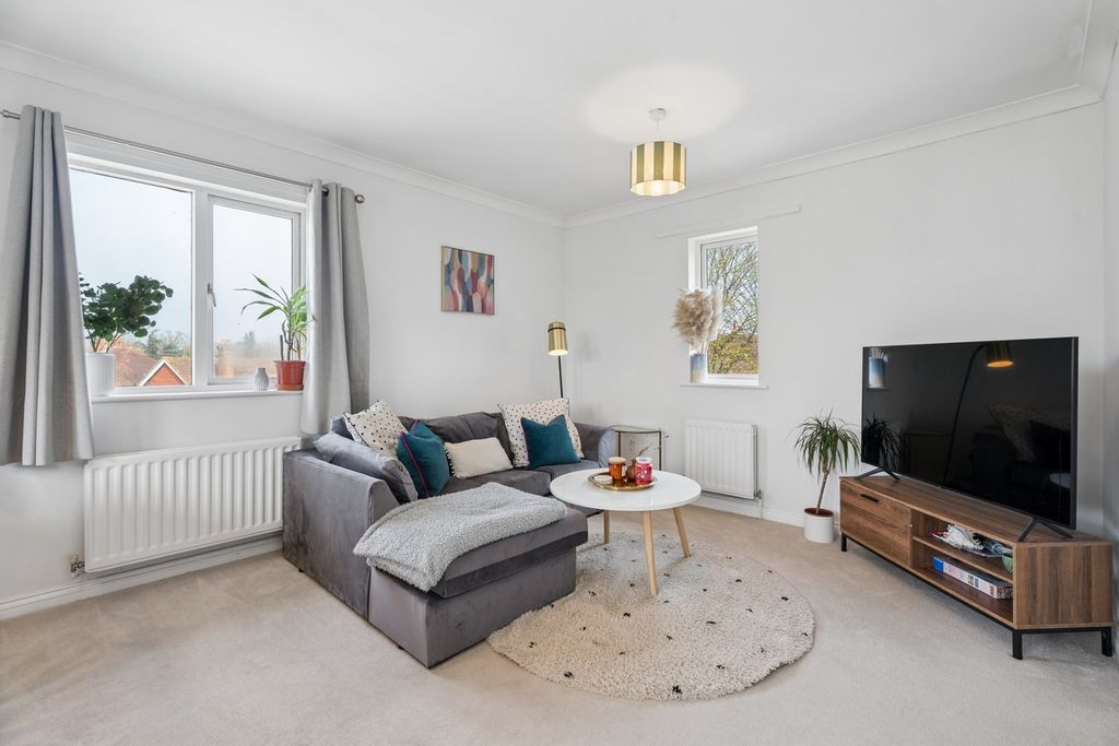 Property photo 3 of 19