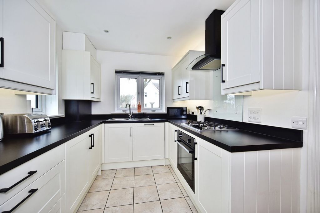 Property photo 3 of 20 Pbox-Img.Jpg