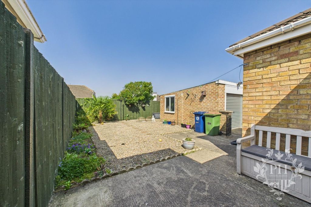 Property photo 2 of 11 Cam02002G0-Pr0175-Still001.Jpg