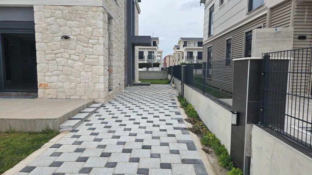 Property photo 2 of 21 Brand-New Villa For Sale In Belek, Antalya With A Private Pool - Driveway For Three Vehicles