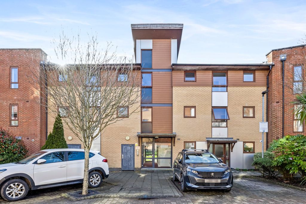 Property photo 1 of 10