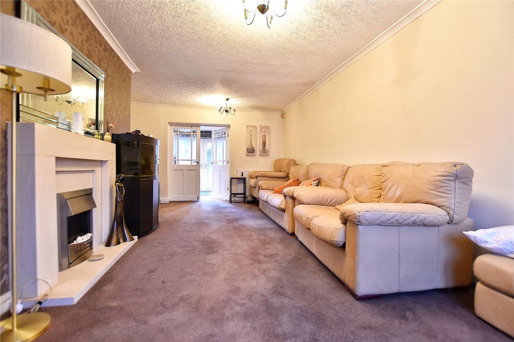 Property photo 2 of 11 Lounge/Diner