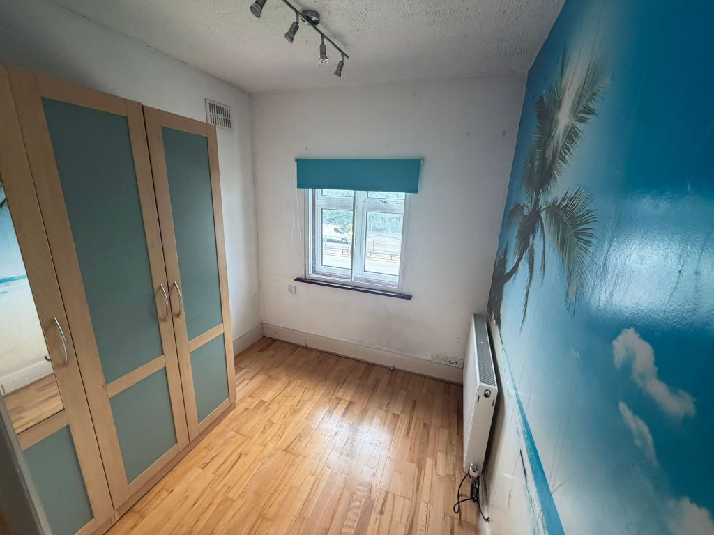 Property photo 1 of 4