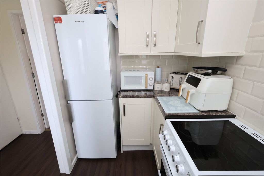 Property photo 3 of 11 Picture No. 06