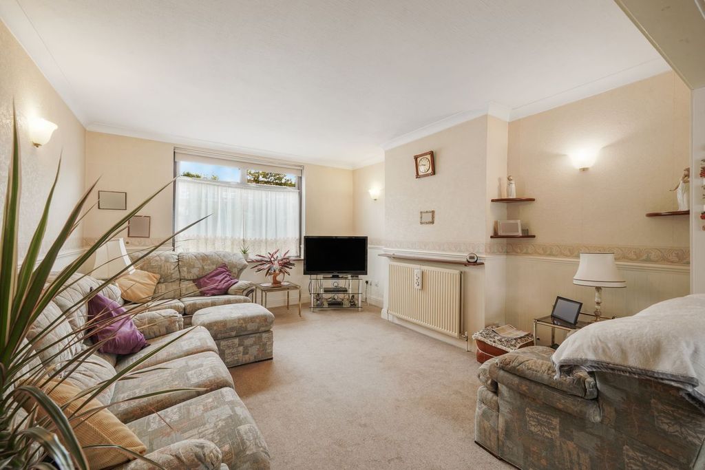 Property photo 3 of 29